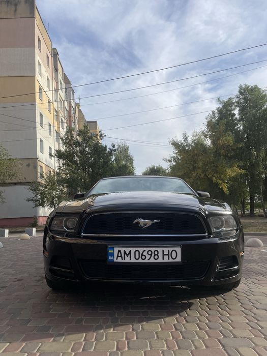 Ford Mustang 3.7i AT