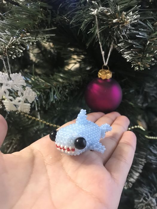 Продам акулу из бисера