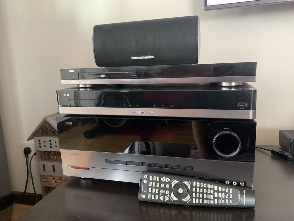 Zestaw Kino domowe Harman Kardon AVR141, HKTS210sub, DVD, blu-ray