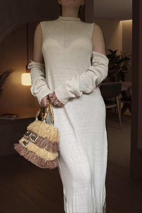 Вʼязана натуральна довга літня пляжна сукня