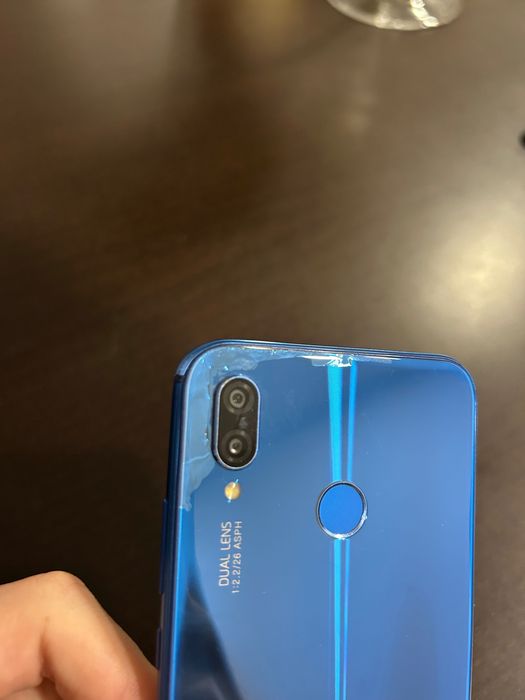 Huawei P20 Lite - Usado - 64GB - Traseira danificada - Com caixa