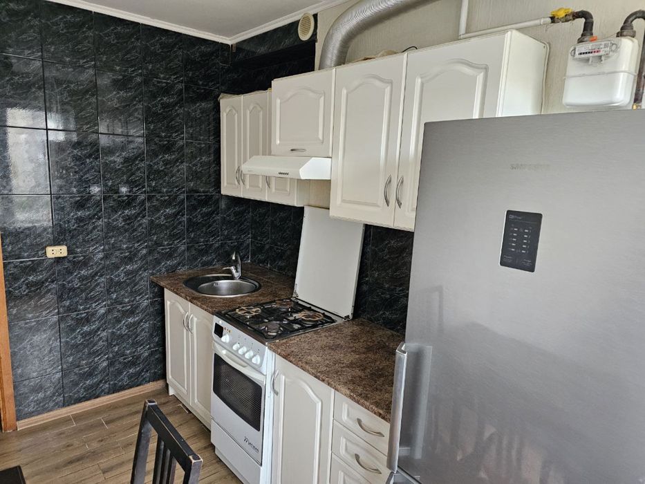 Зх комнатная квартира Победа (бульвар) 47000 ус. ед.