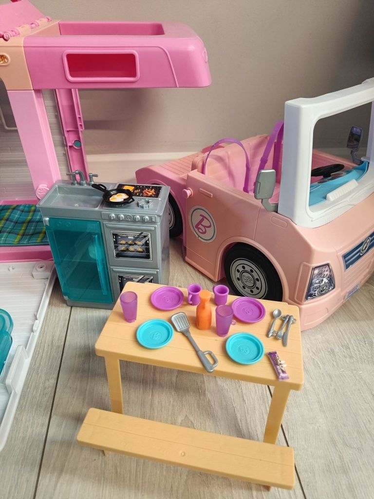 Kamper 3w1 Barbie GHL93