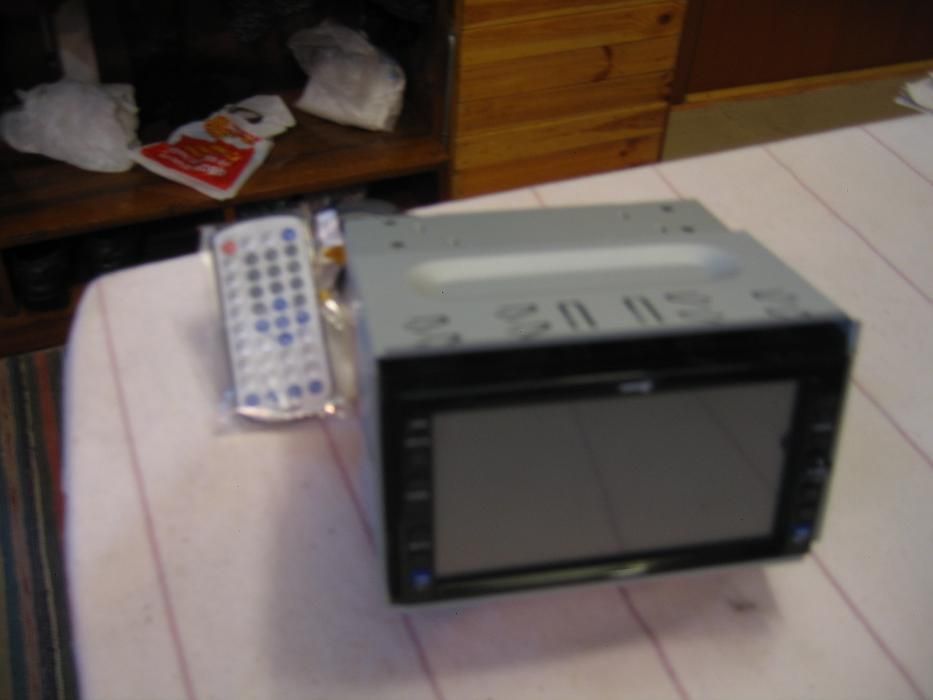 Автомагнитола -DVD-ресивер ( DVT-657 ) с ш/ф цветним ЖК-монитором