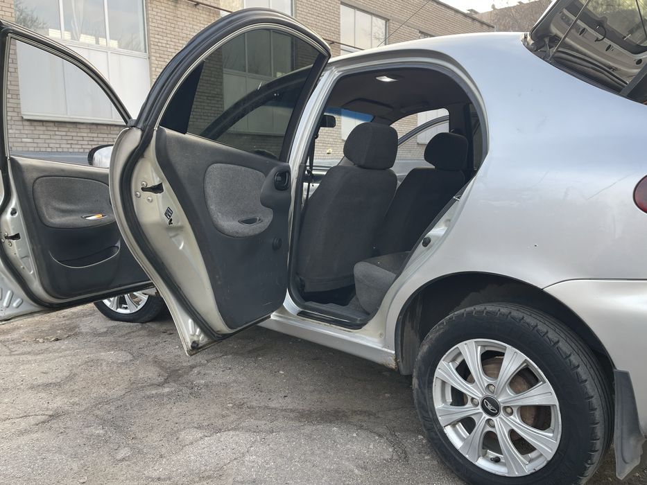 Продам авто Ланос 1.5