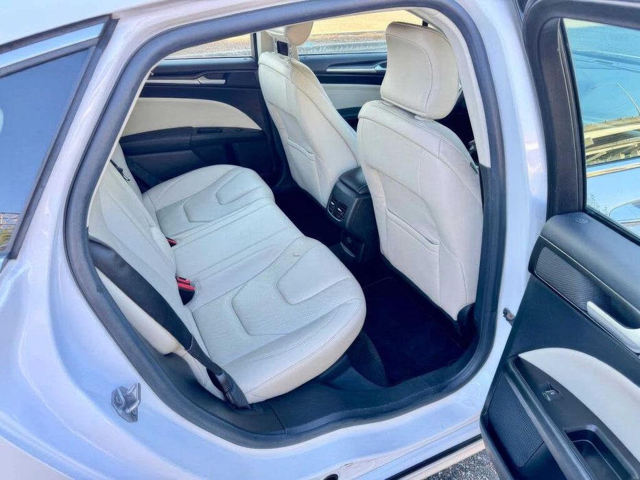 Ford Fusion Titanium      2017