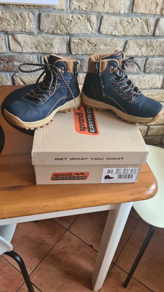 Buty chłopięce 32