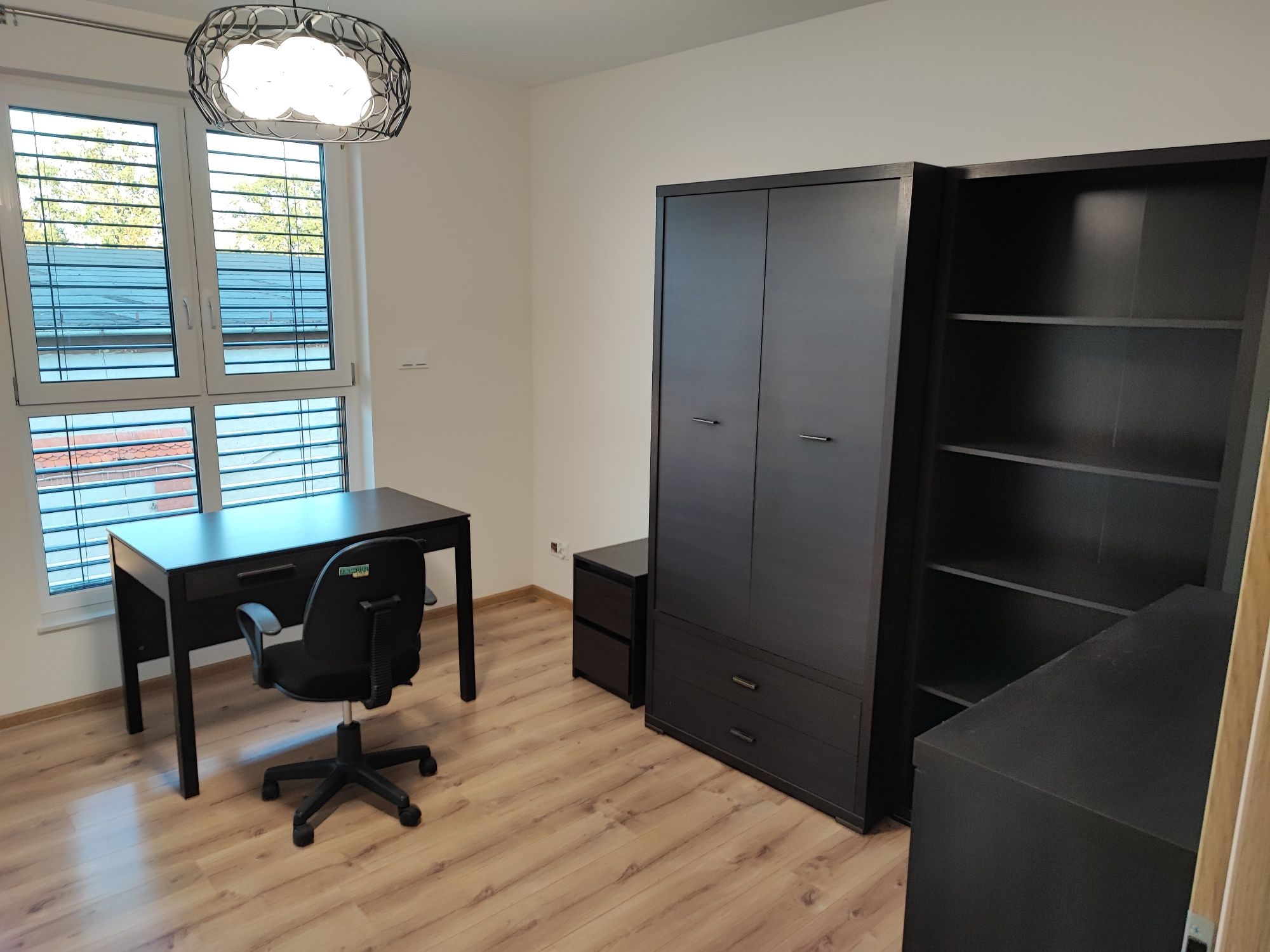 Milicz 71 m2, 3 pokoje, apartamentowiec, garaż