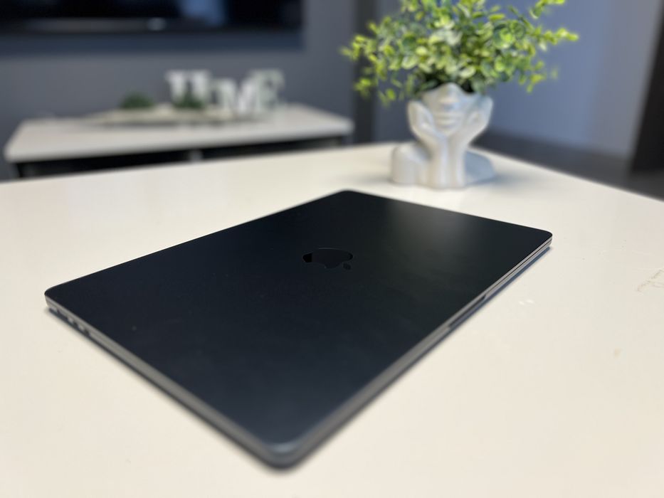 Apple Macbook Air 15 M3 16 GB RAM 256 SSD gwarancja + case