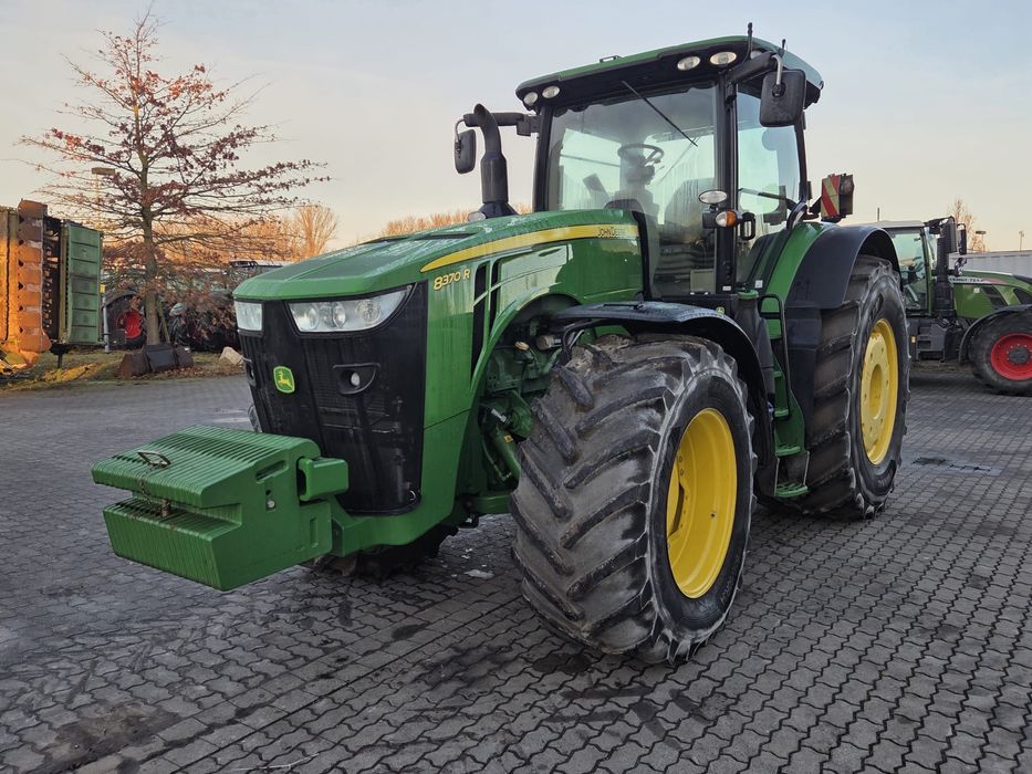 Трактор John Deere