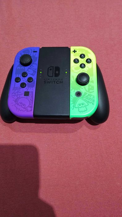 Nintendo Switch Oled Splatoon 3 edition + Mario kart 8