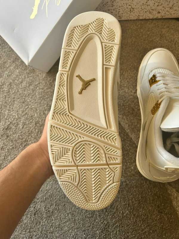 Jordan 4 Retro Metallic Gold R.46