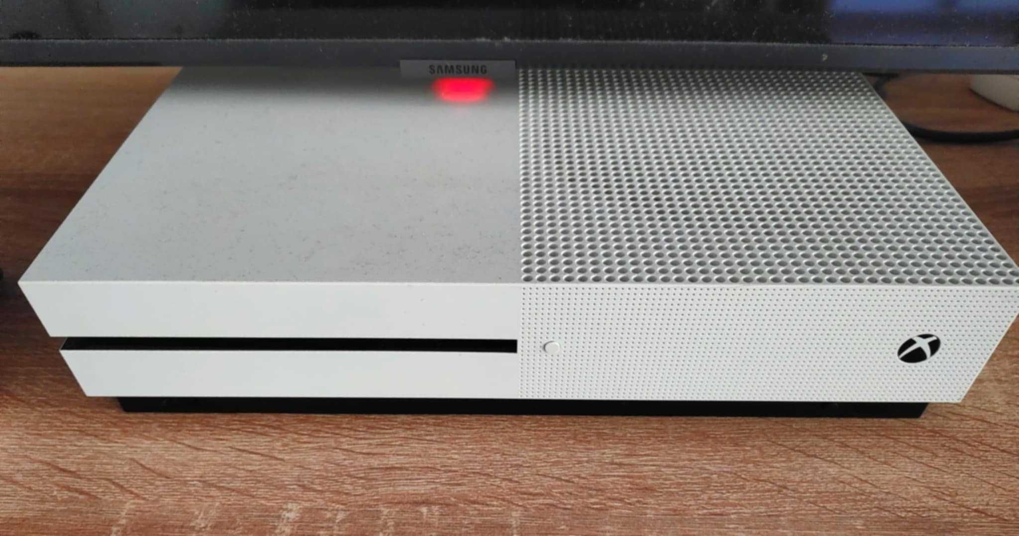 Sprzedam Konsole XBOX ONE S 1TB
