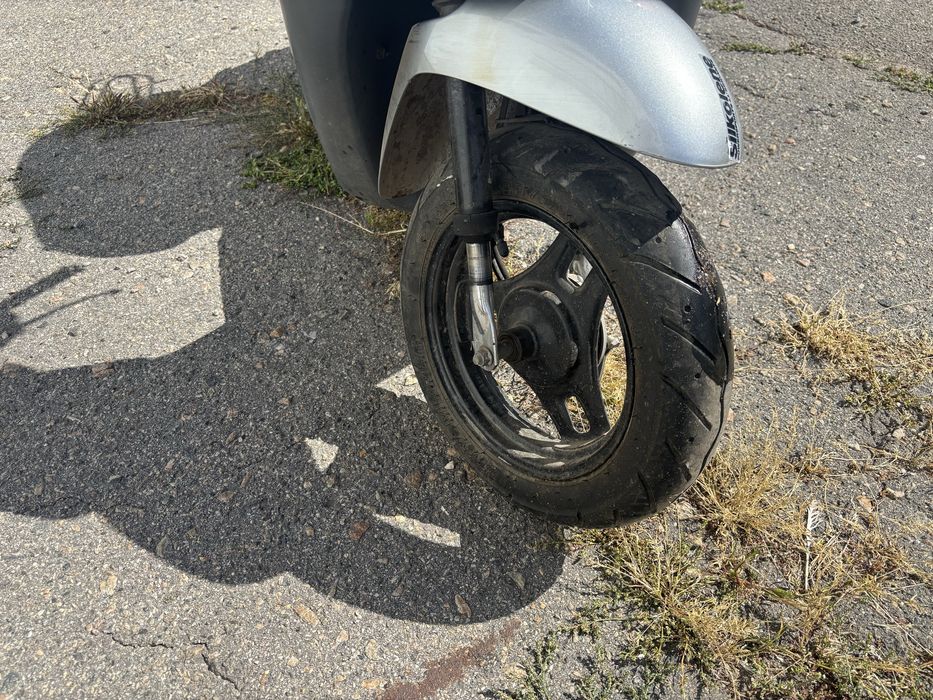 Скутер   SUZUKI LETS 4