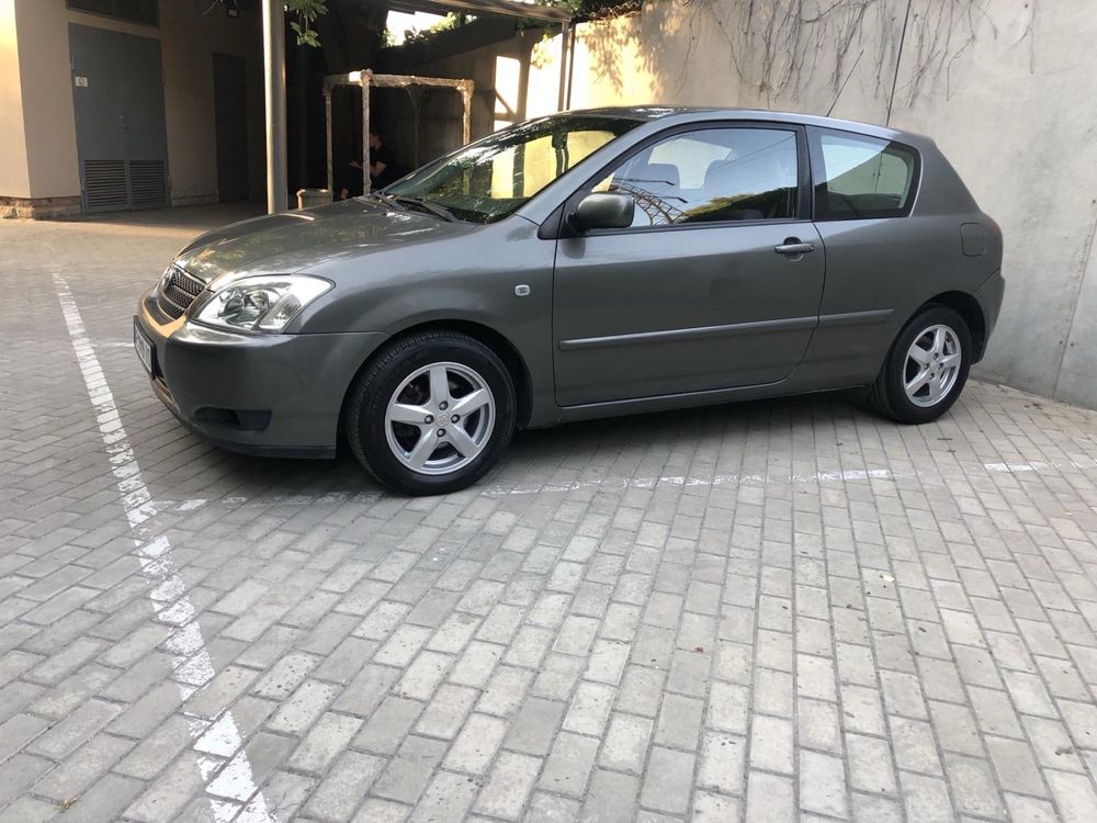 Продам Toyota Corolla 2.0