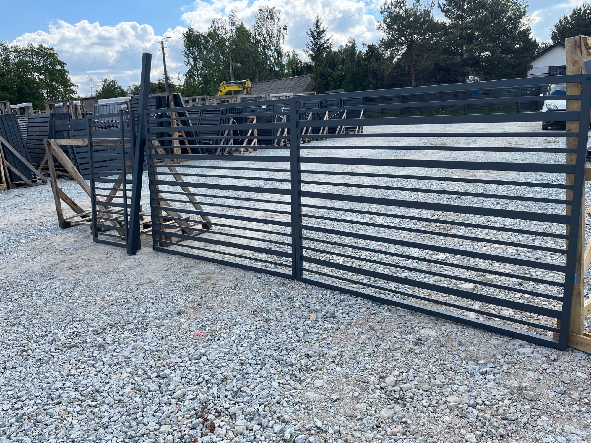 Brama dwuskrzydłowa 4,0x1,5 furtka,słupki palisadowa antracyt