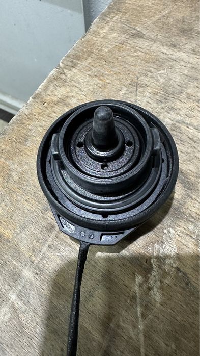Кришка бензобака VAG Audi/Volkswagen/Skoda