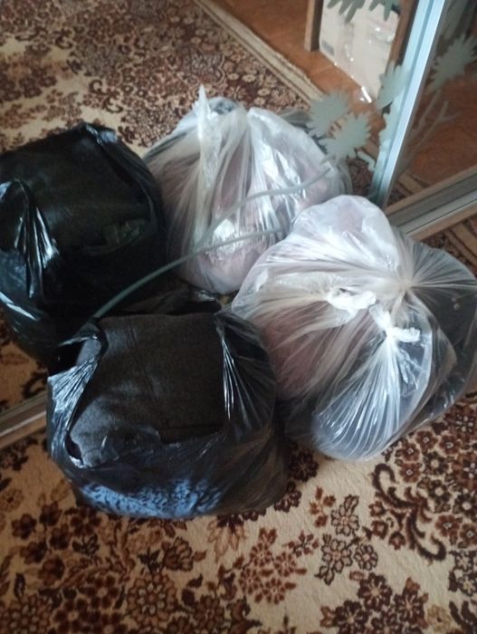 Отдам даром вещи женские 46-48