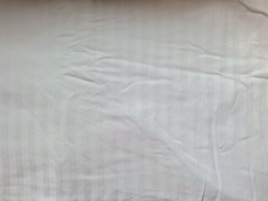 Poszwa 160x200 adamaszek biala