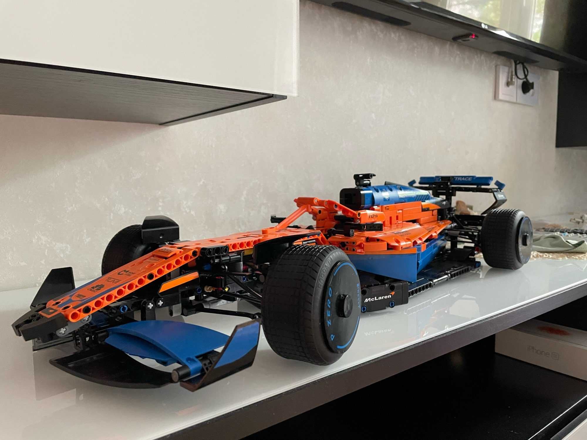 McLaren Formuła 1, 42141 - Klocki Lepin Technic + GRATIS