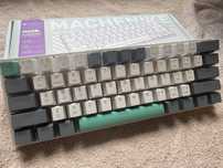 MACHENIKE K500-B61W – bezprzewodowa klawiatura mechaniczna RGB 60%