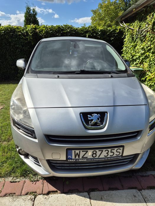 Samochód PEUGEOT 5008 Z 2012r
