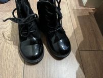 Buty trzewiki kozaki zimowe lakierowane 28