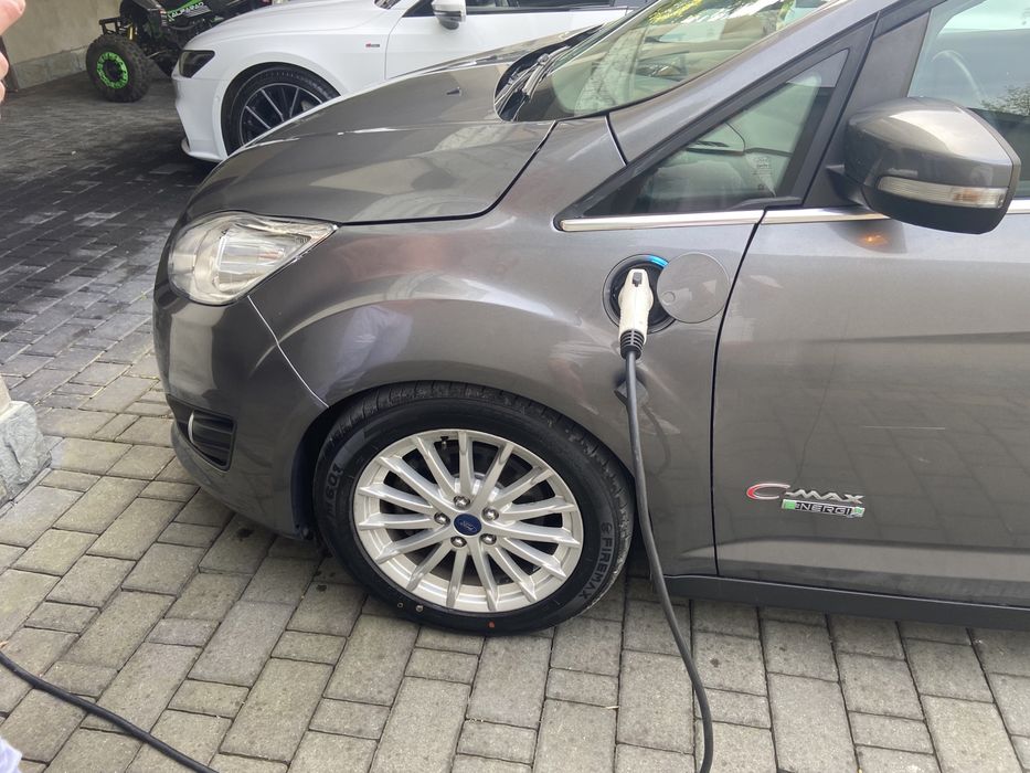 Ford C- max plug in