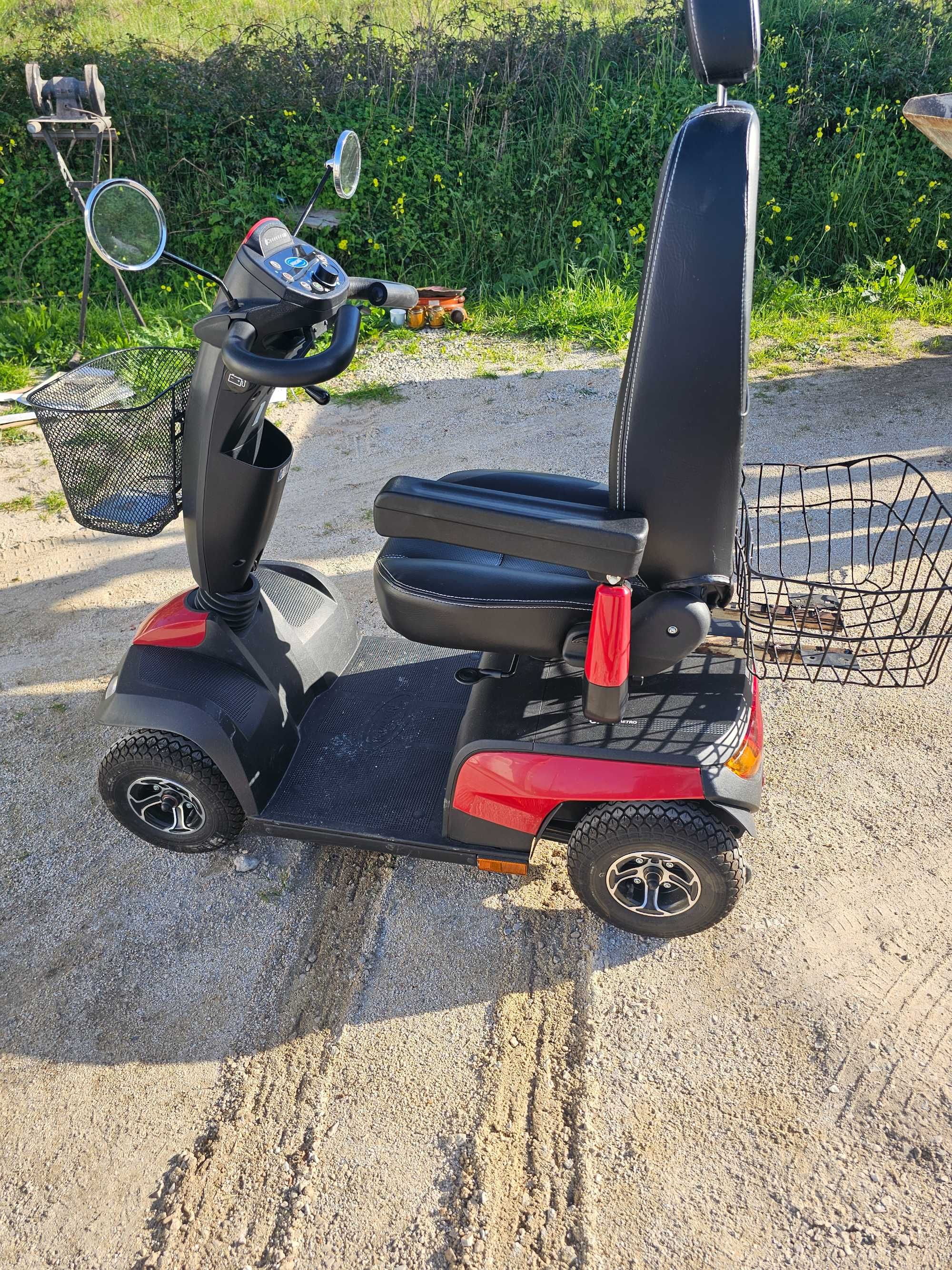 scooter mobilidade reduzida Simi nova pouco uso