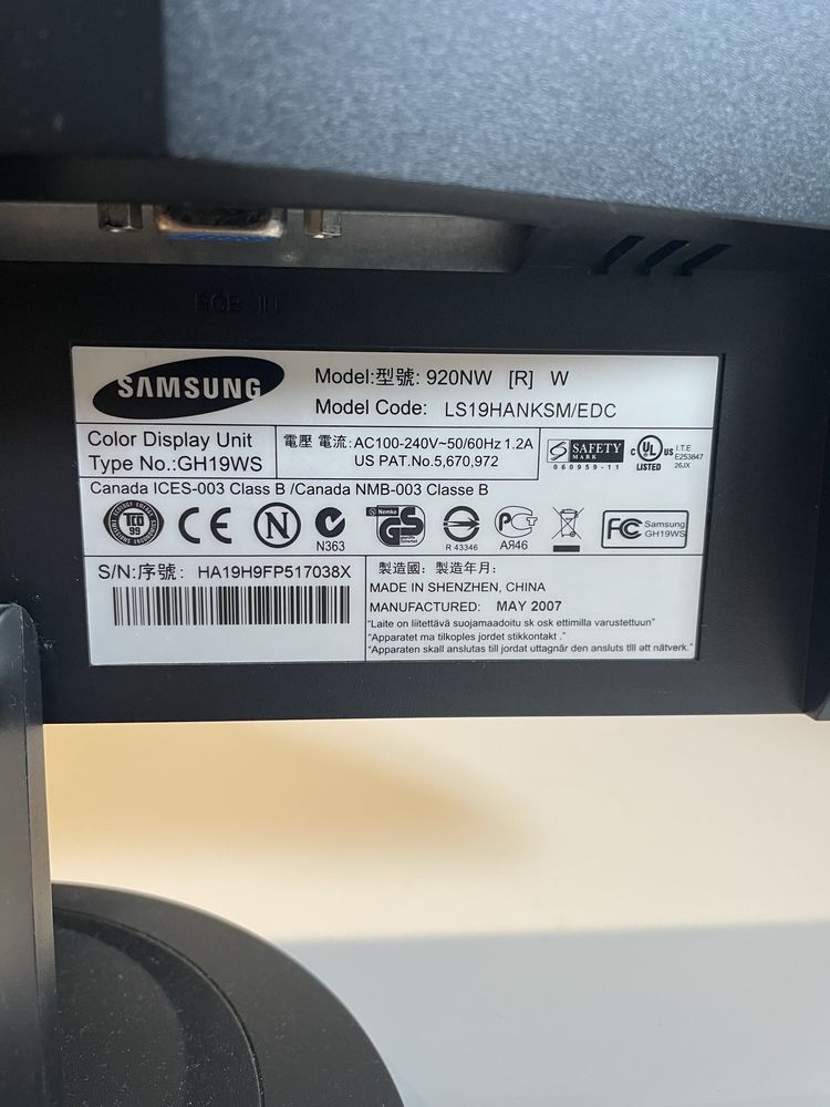 2 Monitores (ACER e SAMSUNG)