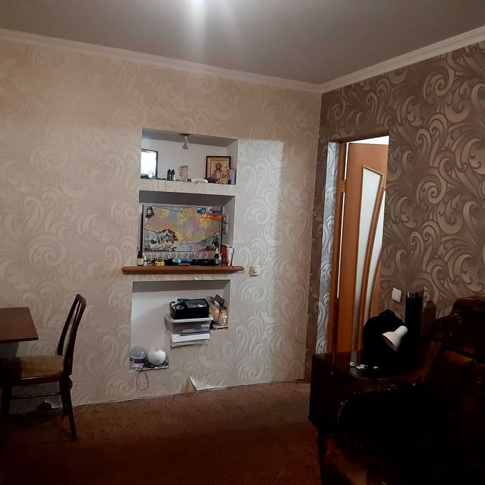 Продается 3-х, комнатная квартира в Обухове, р-н "Автошкола"