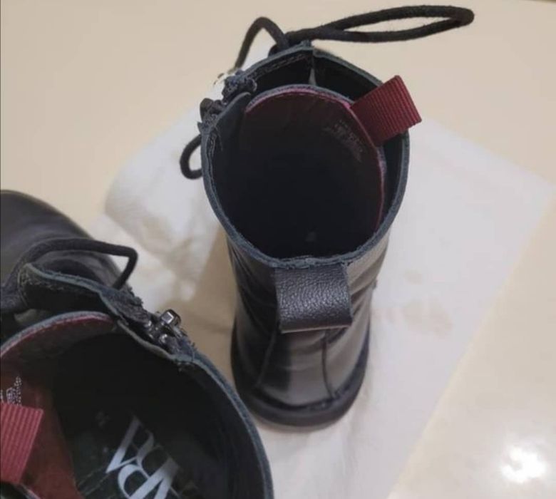 Демісезонні шкіряні ботинки фірми zara, 36 розмір