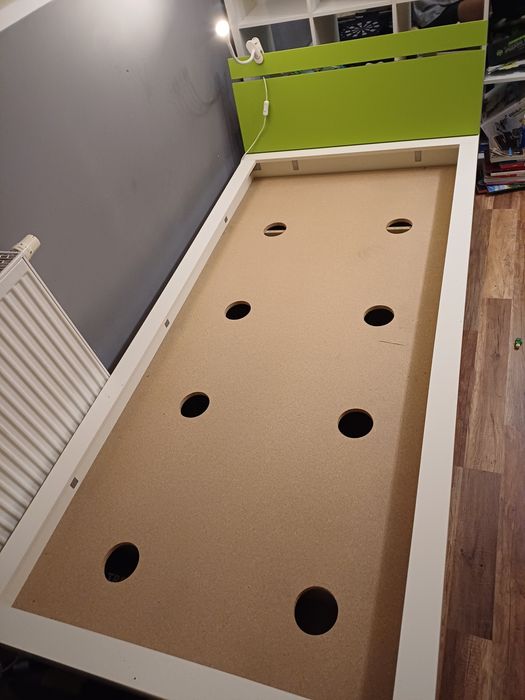 Łóżko młodzieżowe