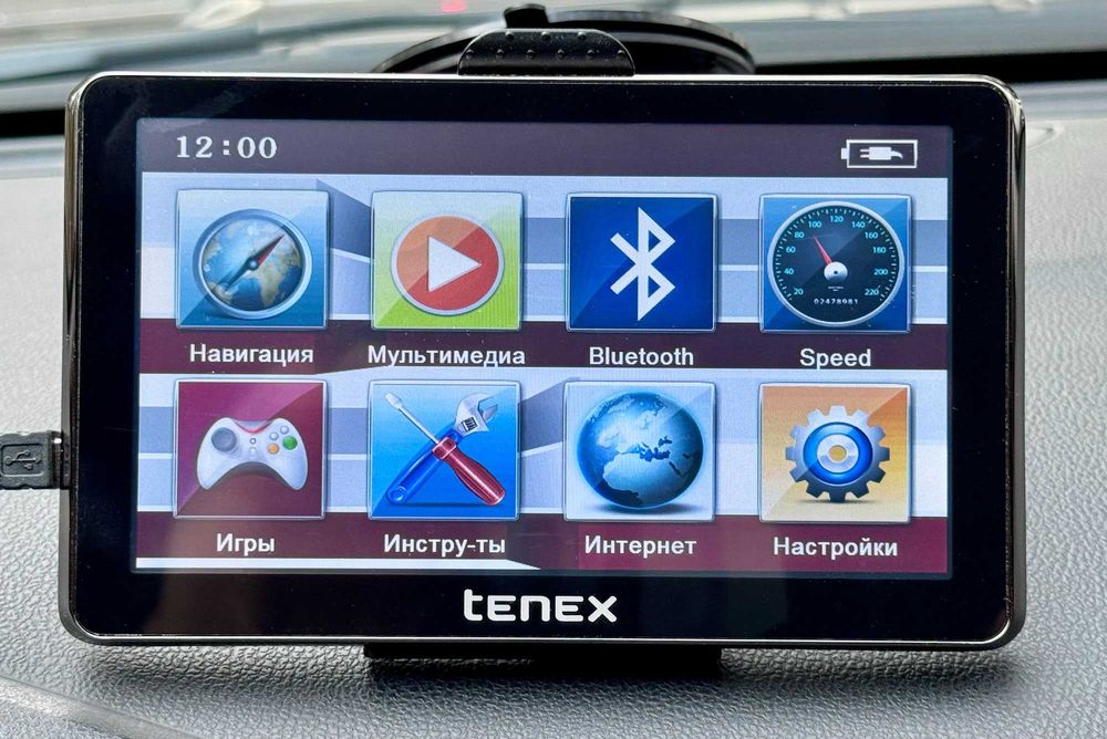Продаеться автомобільний навігатор Tenex 60M, в гарному стані