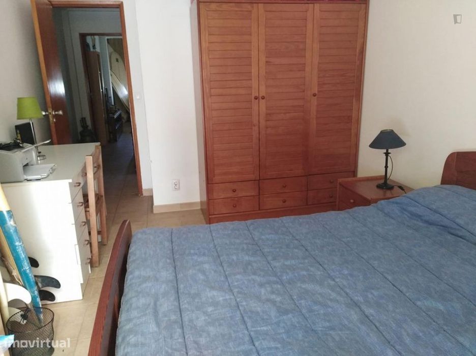 157633 - Quarto com cama de casal, com varanda...