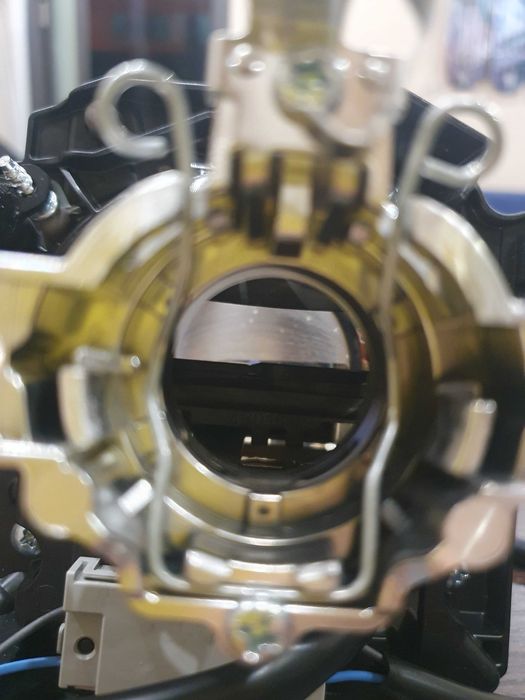 Бі-ксенонова лінза європейська взборі з рамкою і проводкою (R) Mazda 3