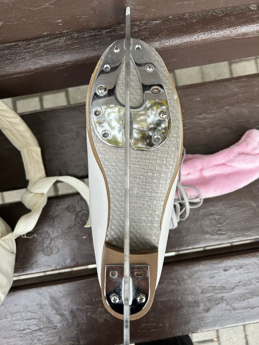 Коньки фигурные Graf 26 см