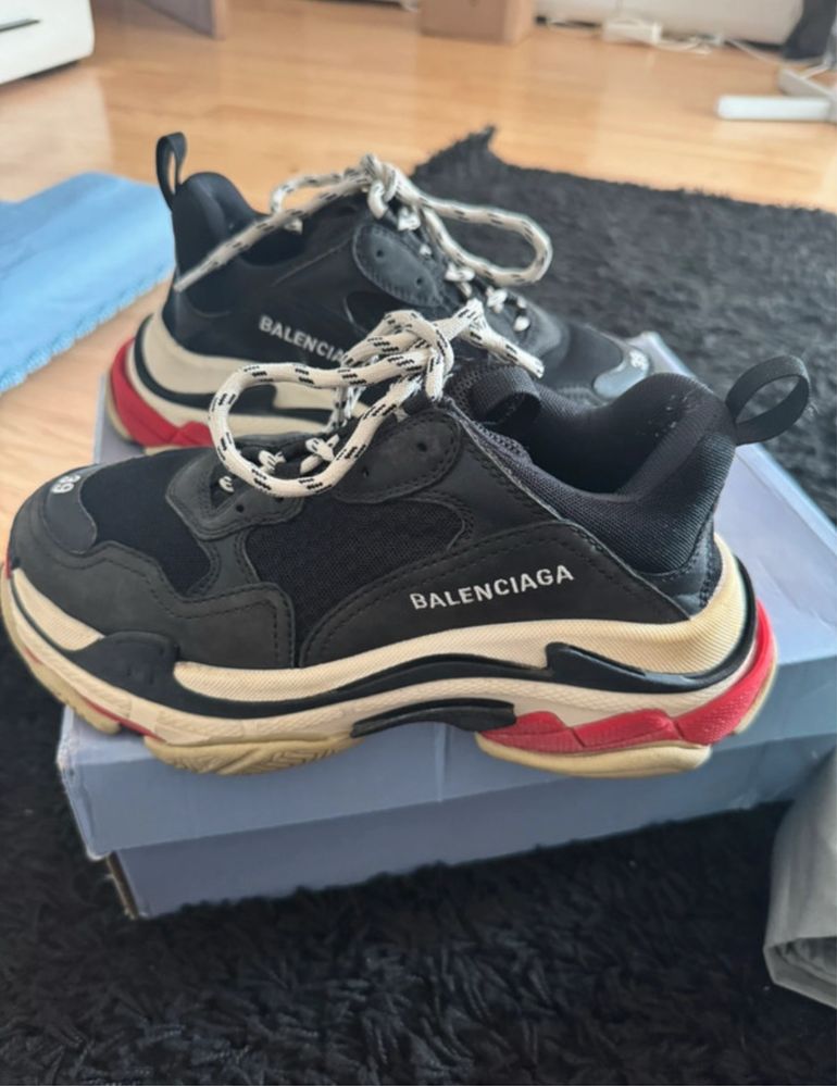 Balenciaga triple S