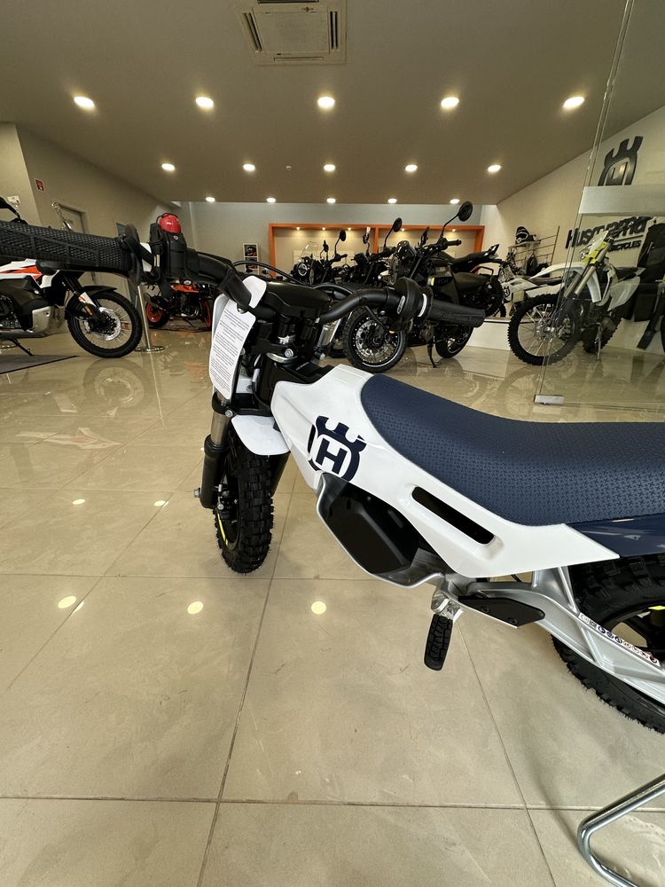 Husqvarna EE2 eletrica