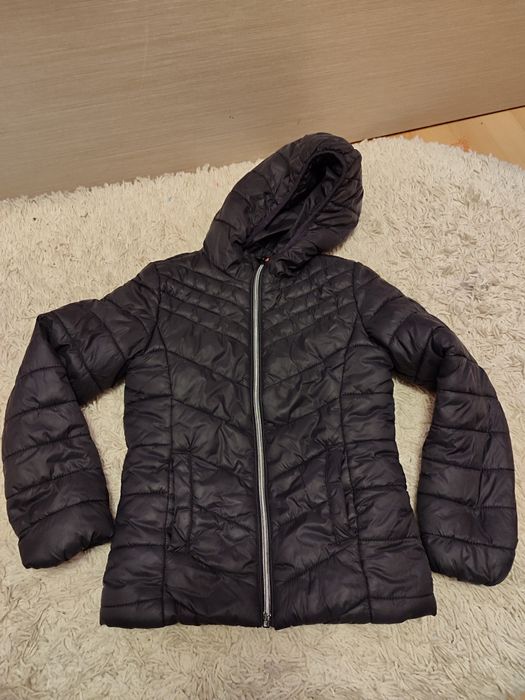 Віддам за шоколадку. Курточка. Куртка. Демі