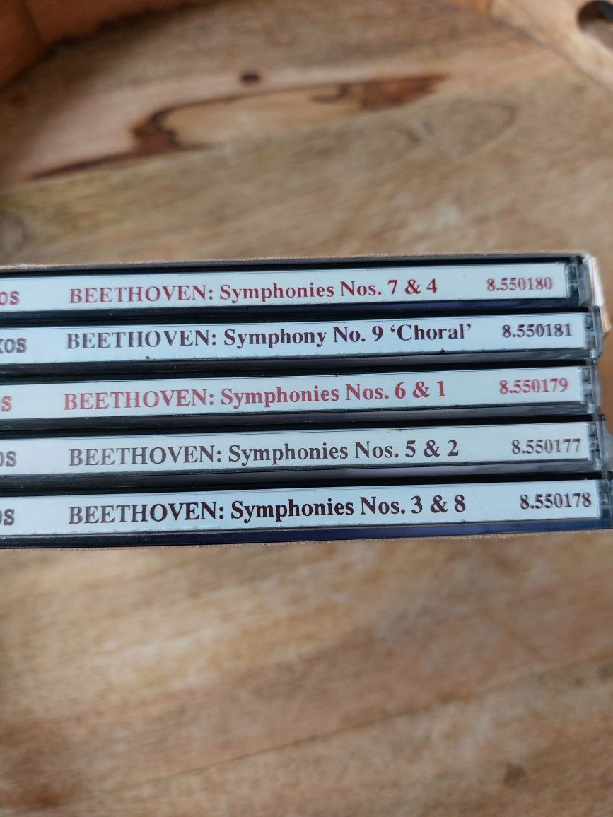 Beethoven 5 CDs.