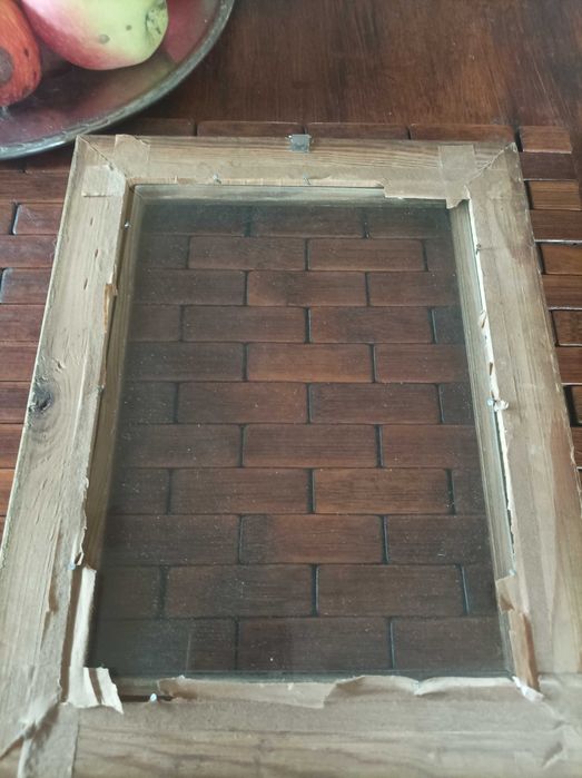 Drewniana złota ramka z szybą rzeźbiona stara