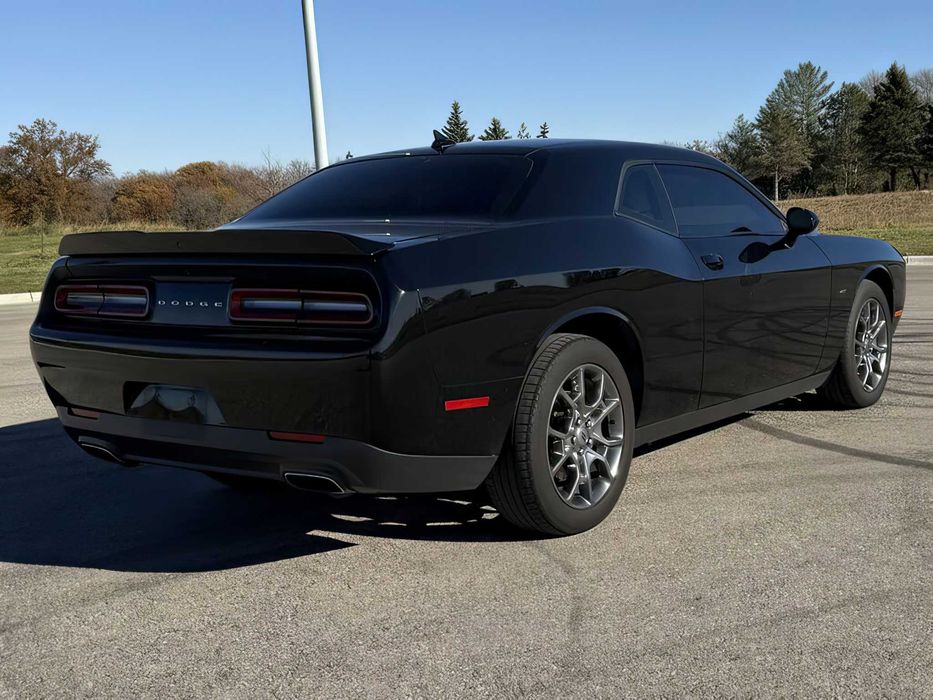 Dodge Challenger      2017