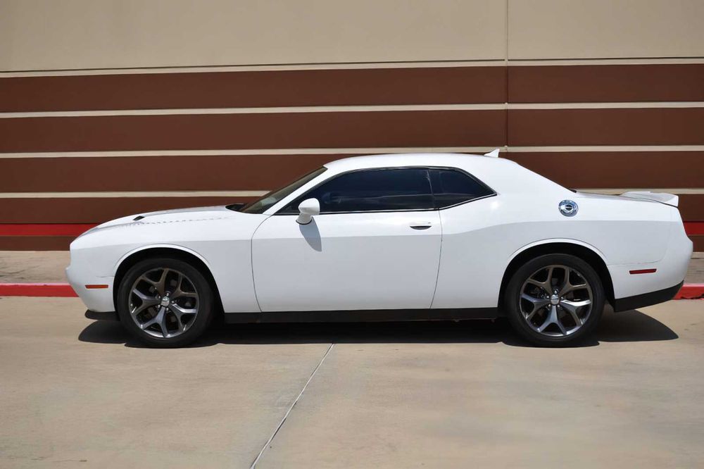 Dodge Challenger      2020
