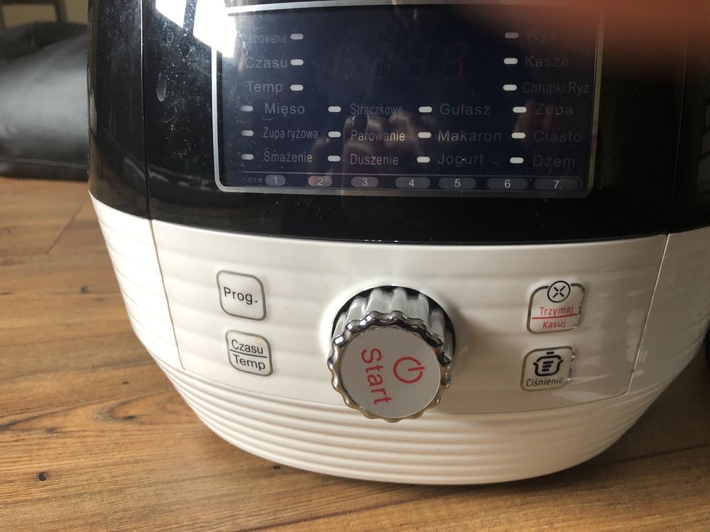 Multicooker zakupiony w lipcu 2021 DE-21