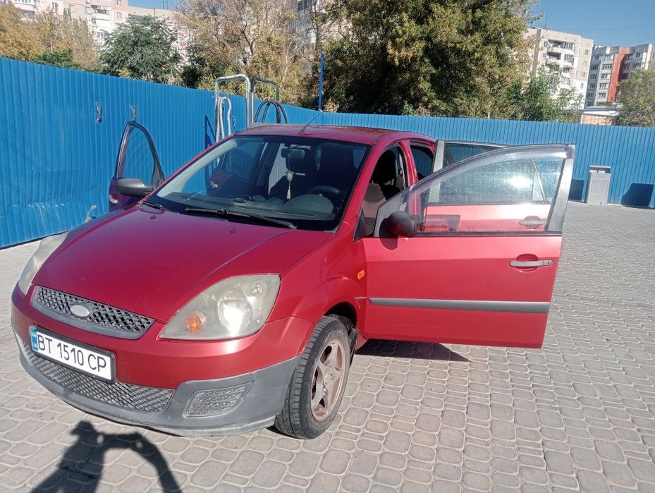 Форд Fiesta. Возможен обмен.