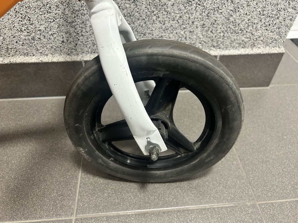 rowerek biegowy Decathlon b-twin z hamulcem 10''