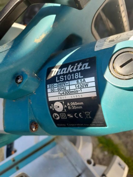 Piła Ukośnica Makita