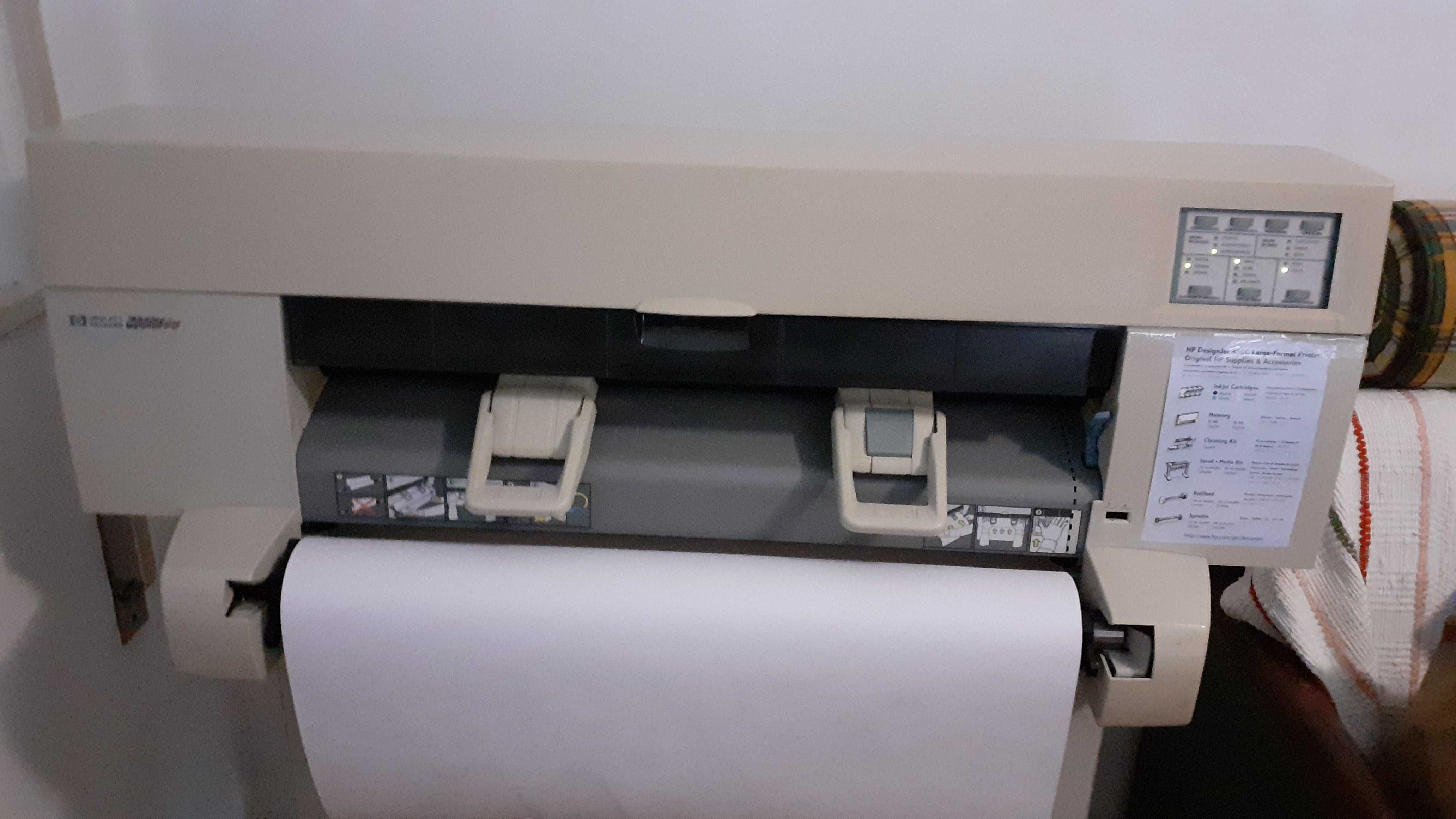 2 Plotters - DesignJet 450C e Design 330