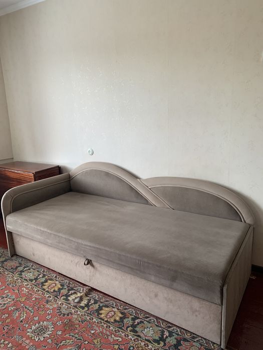 Сдам 1 ком . квартиру в центре города !